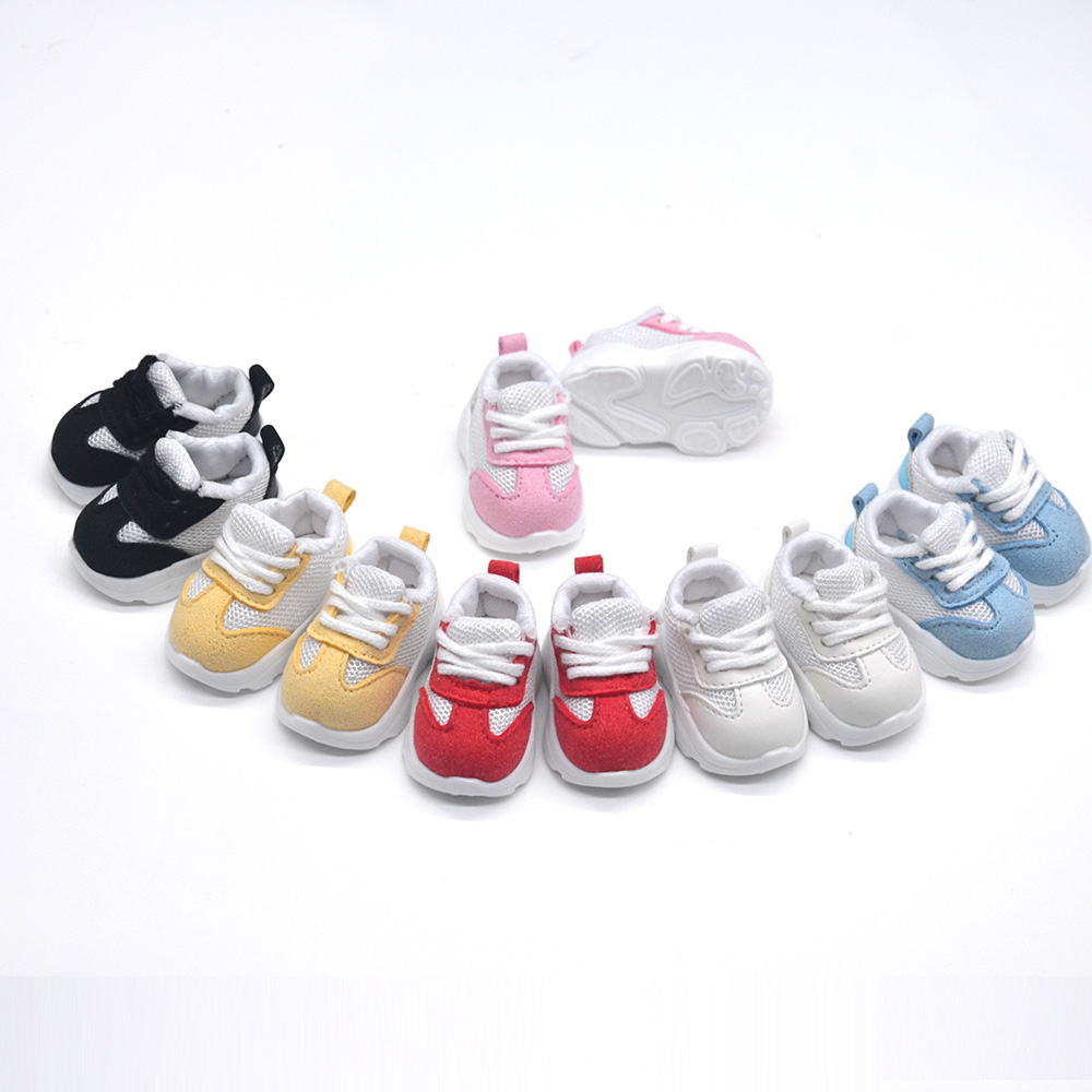 Sneaker Care Accessories - Mini 5cm Puppenschuhe, Modische Mesh-Farbblock-Sneaker, passend